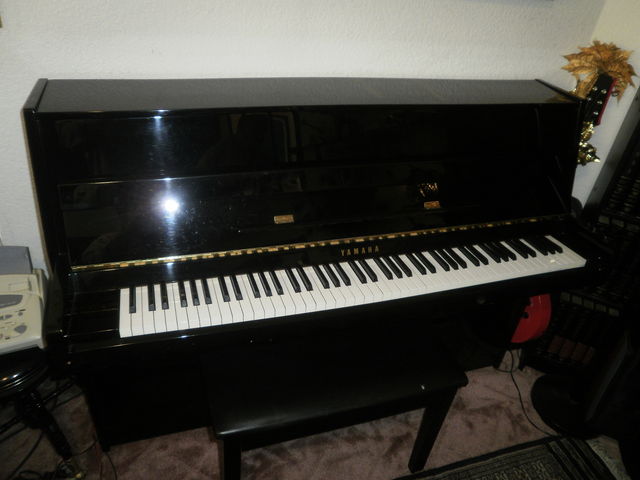Piano Vertical Yamaha